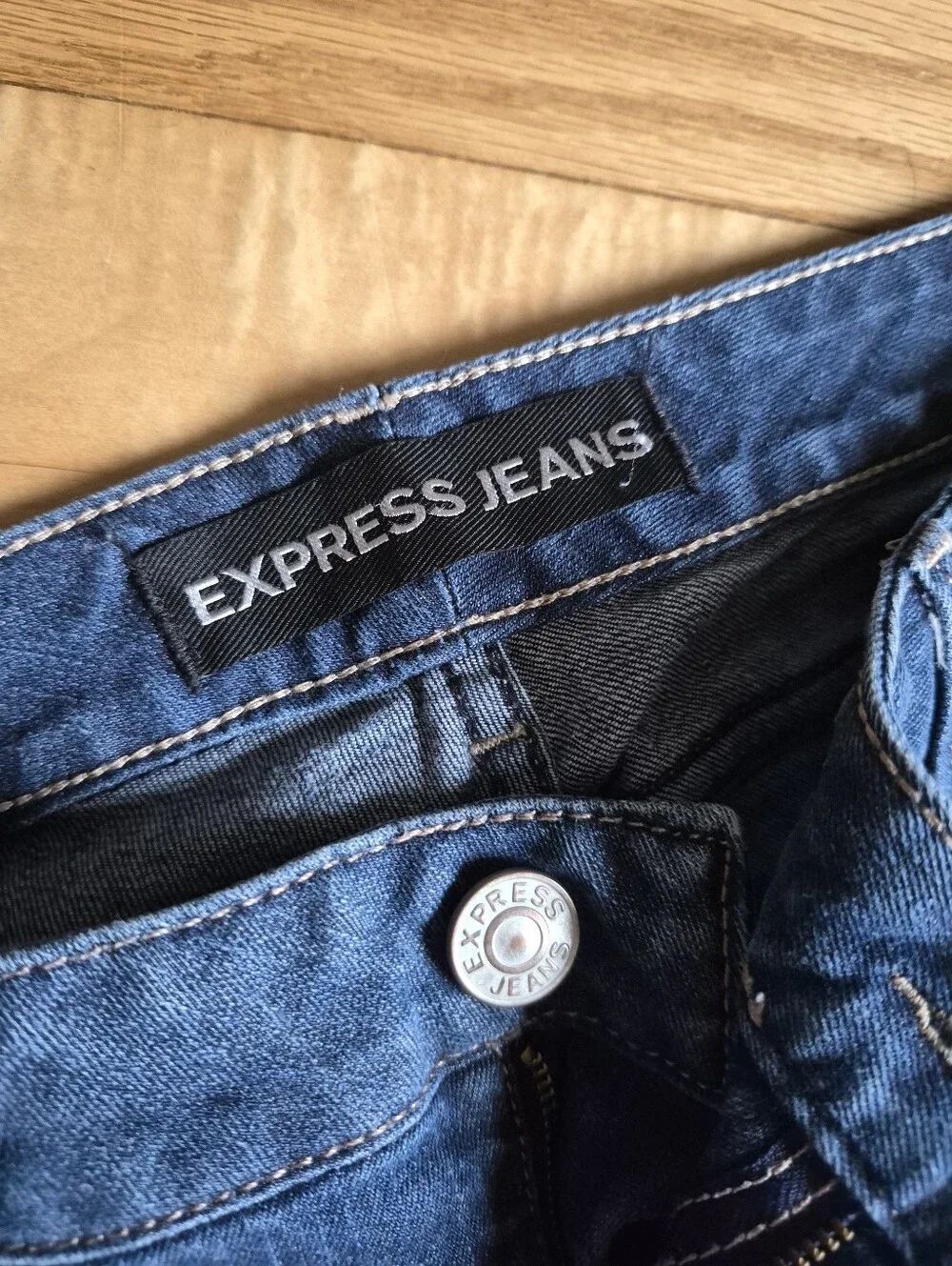 Express Low Rise Straight Leg Jeans - Picture 3 of 14